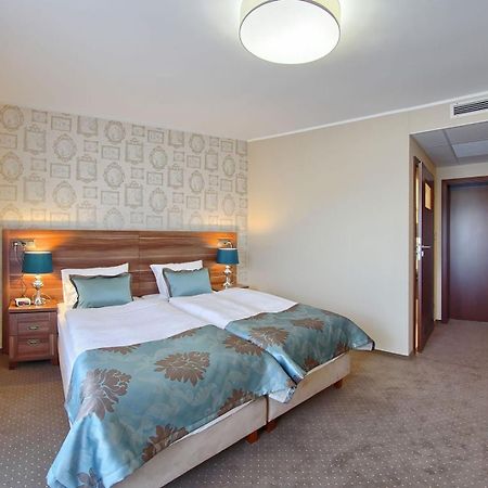 Hotel Opole Centrum Екстериор снимка