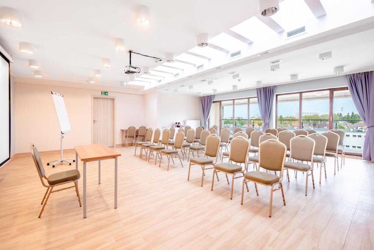 Hotel Opole Centrum Екстериор снимка